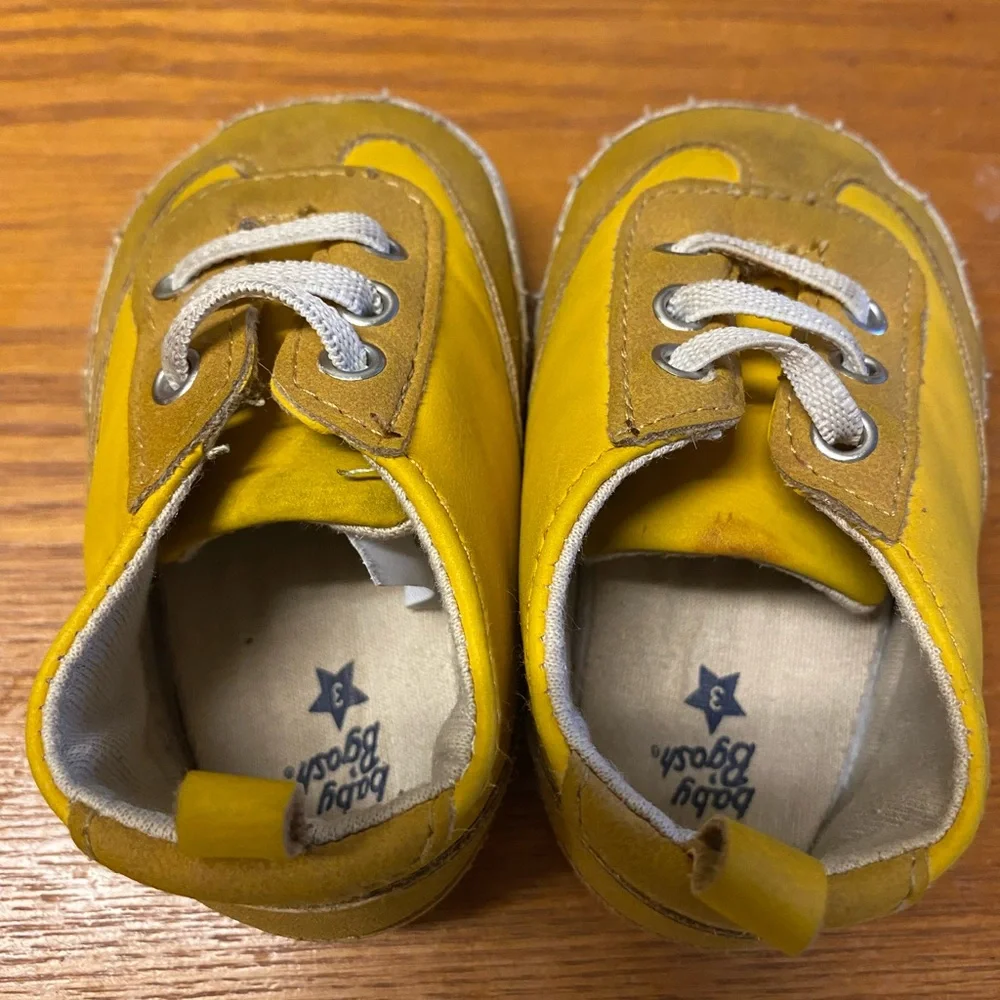 Infant Toddler Baby B’gosh Unisex Soft Sole Mustard Yellow Shoes 3-Months.